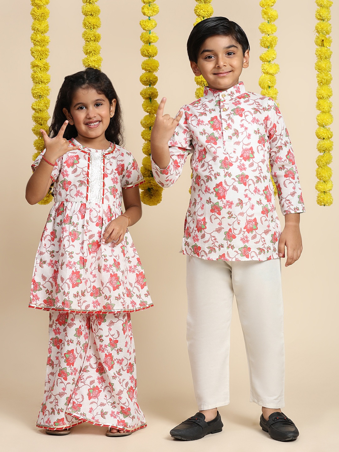 

Cutiekins Girls Floral Printed Gotta Patti A-Line Kurta With Palazzos, Off white