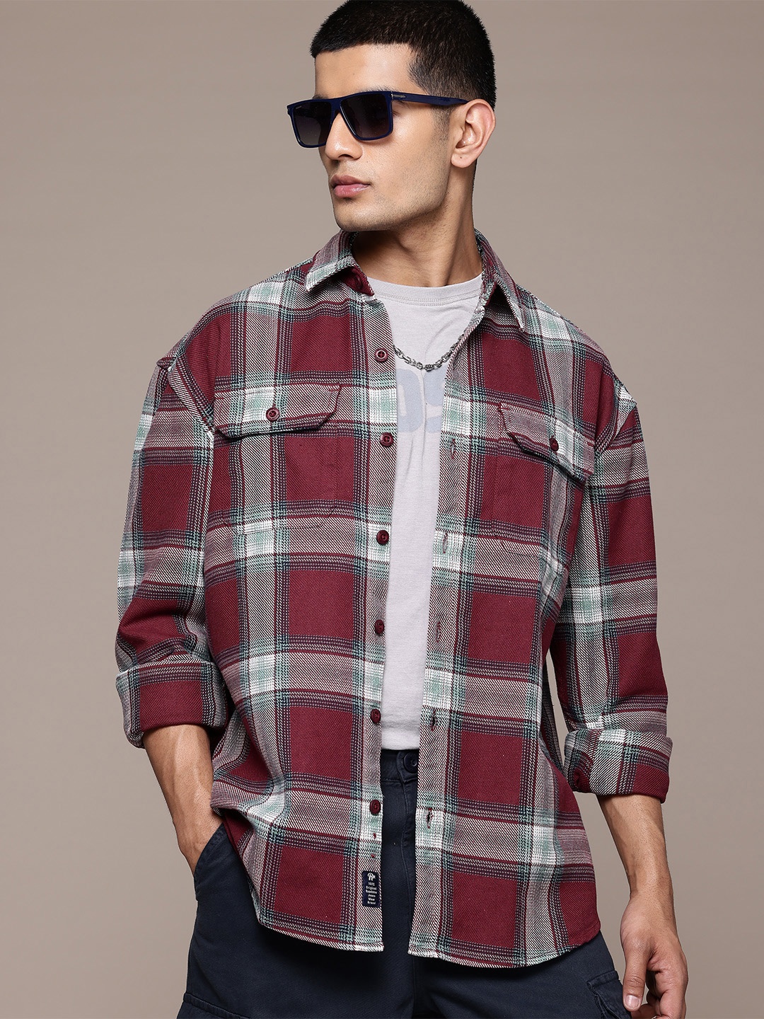 

The Roadster Lifestyle Co. Men Checked Casual Shacket, Maroon