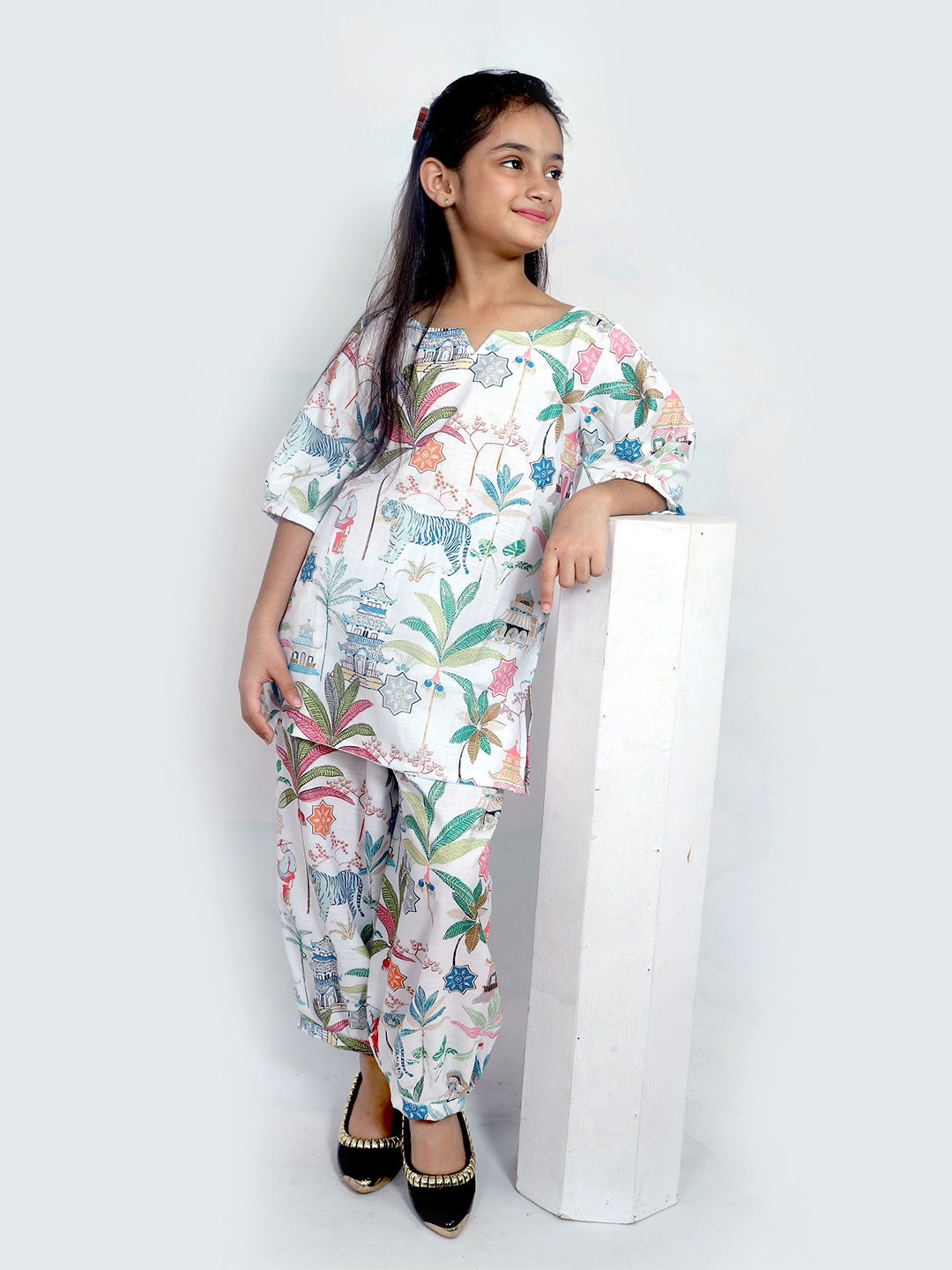 

TILISM Girls Printed Pure Cotton Kurta With Salwar, White