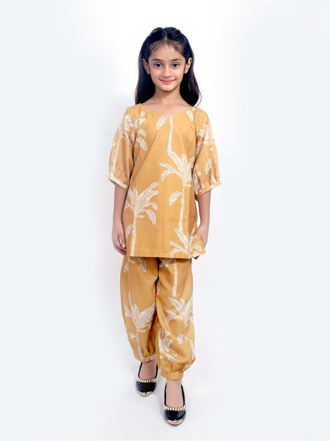 

TILISM Girls Printed Pure Cotton Kurta With Salwar, Yellow