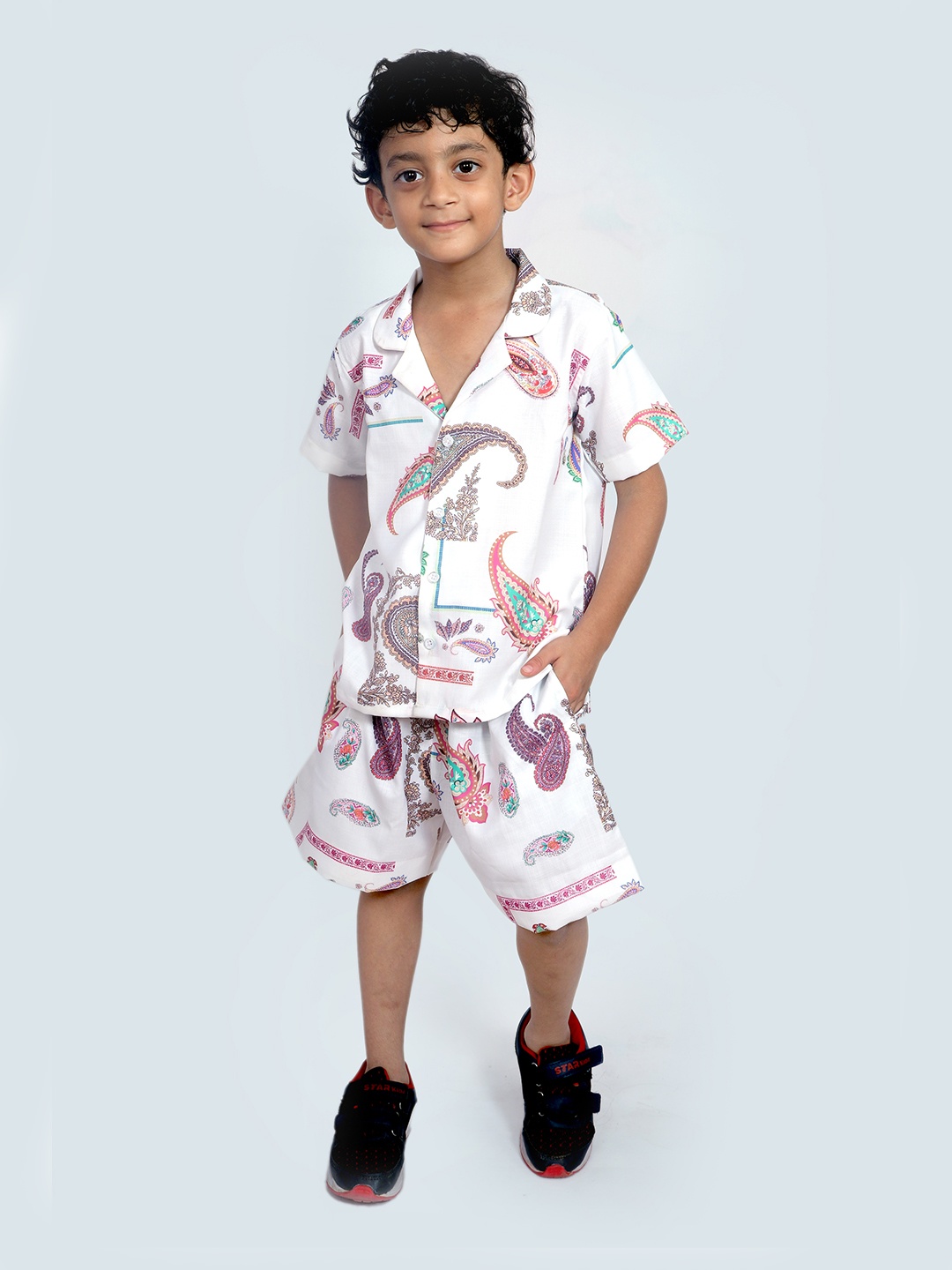 

TILISM Boys Printed Shirt with Shorts, White