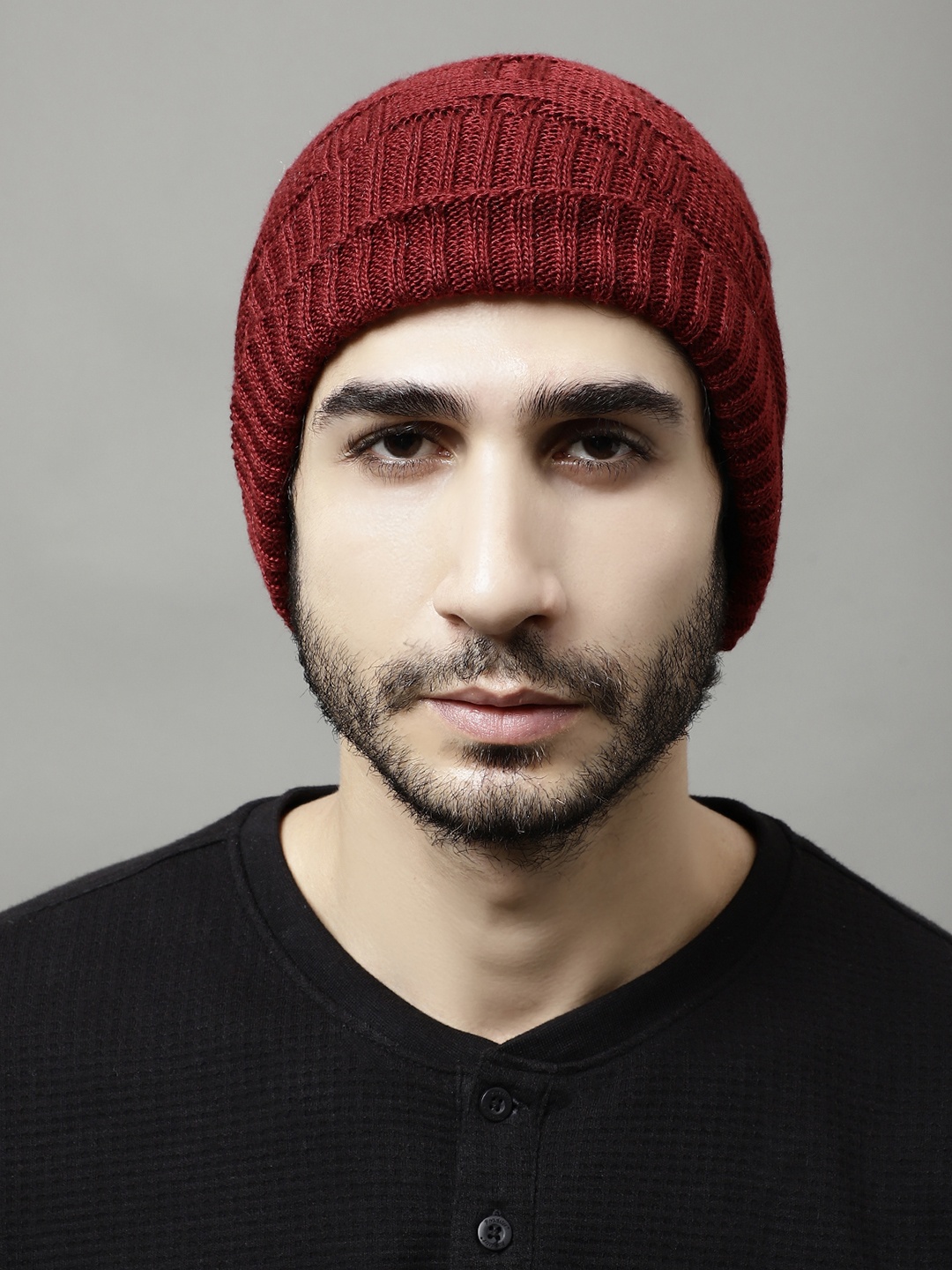 

WEAVERS VILLA Men Beanie, Maroon