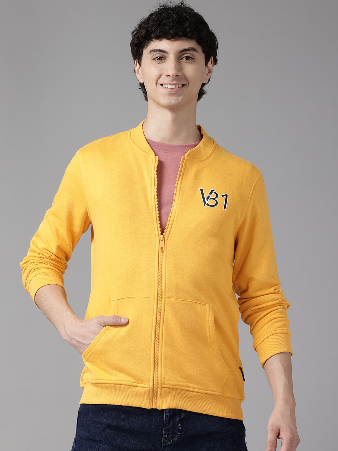 

Van Heusen Sport Men Sweatshirt, Yellow