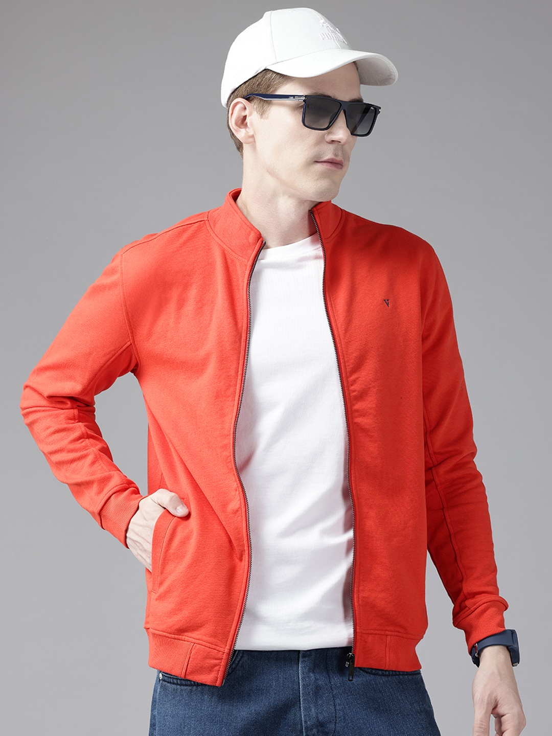 

Van Heusen Sport Men Sweatshirt, Red