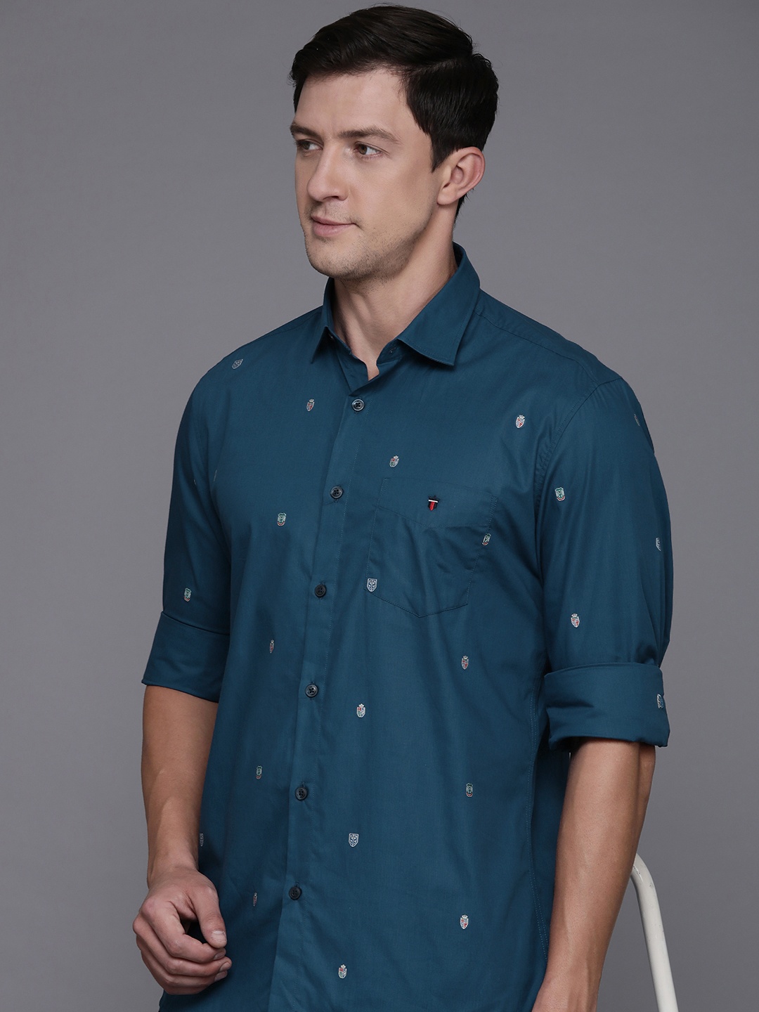 

Louis Philippe Sport Slim Fit Brand Logo Printed Pure Cotton Casual Shirt, Blue