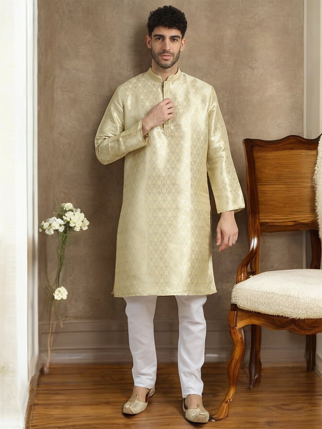 

TATTVA Men Regular Kurta with Pyjamas, Beige