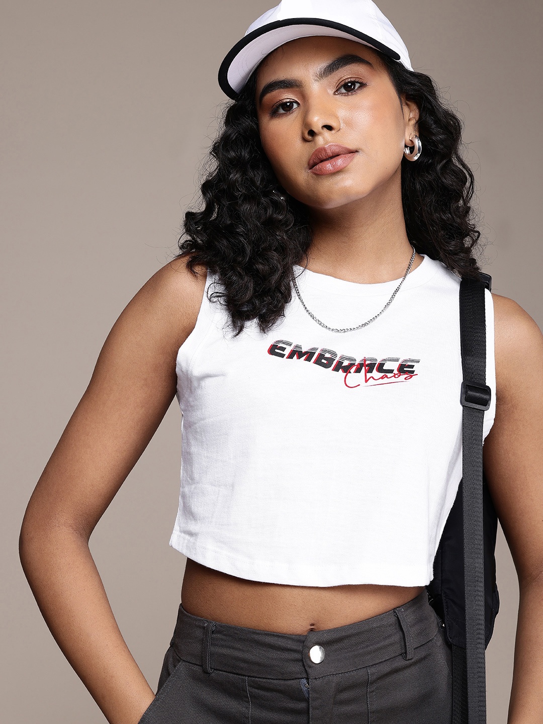 

The Roadster Life Co. Typography Printed Pure Cotton Slim Fit Crop T-shirt, White