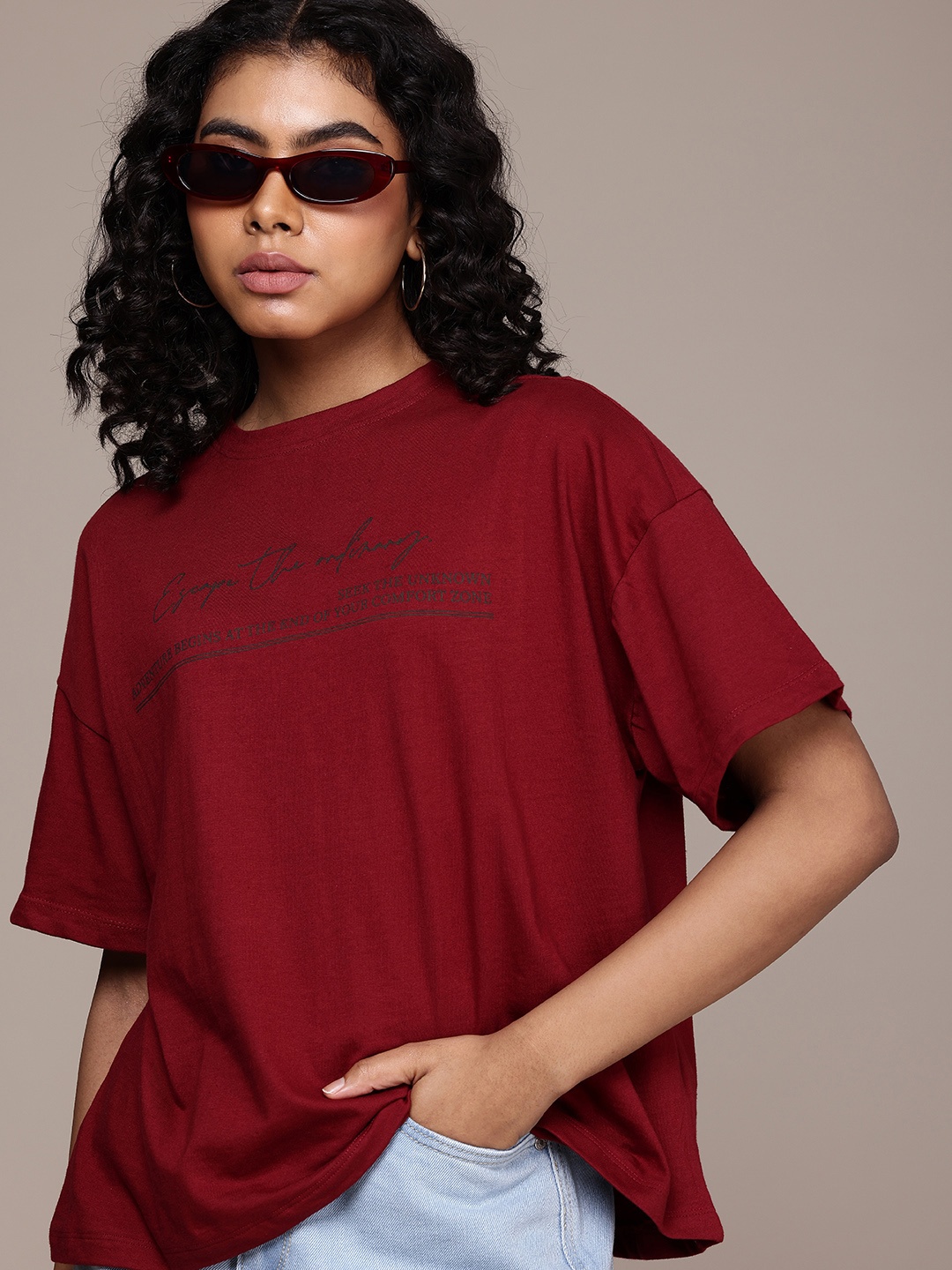 

The Roadster Life Co. Typography Printed Drop-Shoulder Sleeves Pure Cotton Boxy T-shirt, Maroon