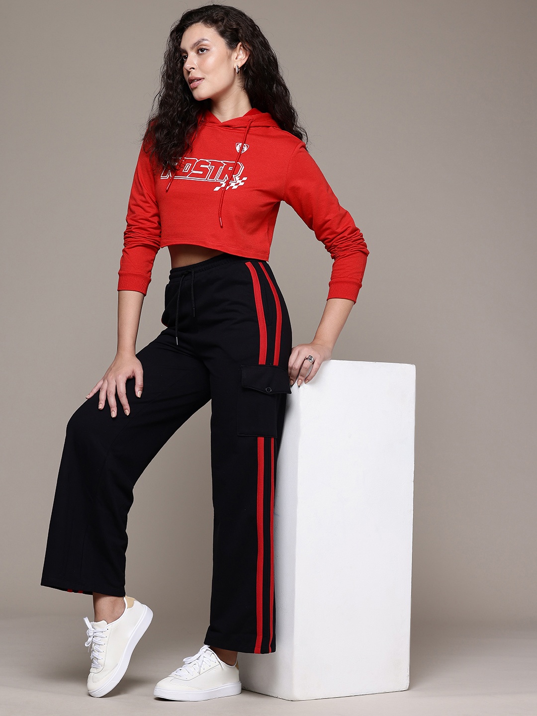 

The Roadster Life Co. Typography Printed Relaxed Fit Sweatshirt with Trousers, Red