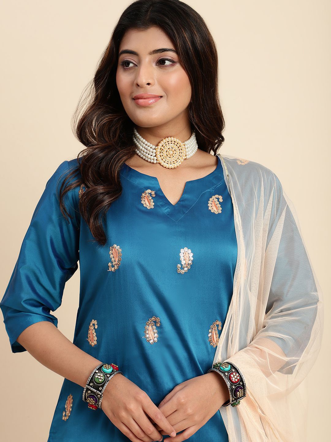 

V TRADITION Women Paisley Embroidered Regular Thread Work Kurti with Trousers, Blue