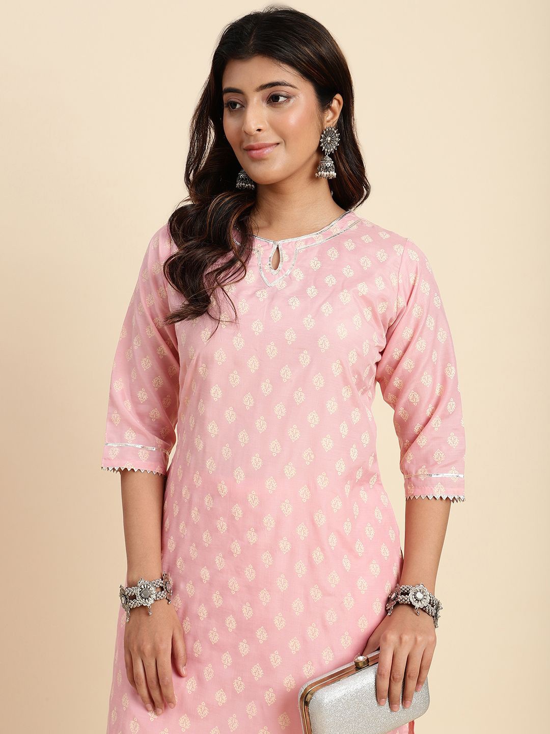 

V TRADITION Women Floral Printed Regular Gotta Patti Kurti with Trousers, Pink