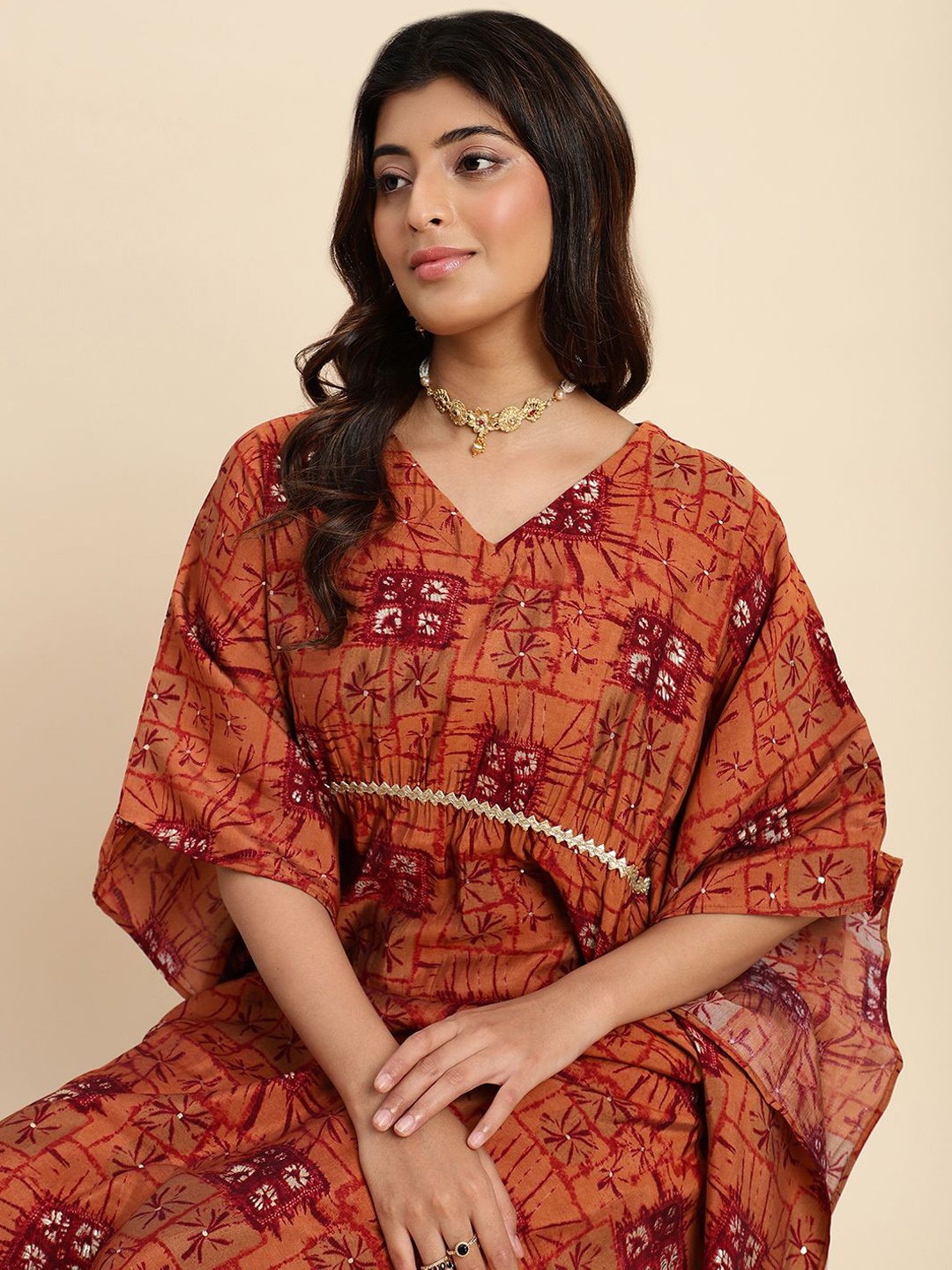 

V TRADITION Women Printed Regular Kurti with Trousers, Beige