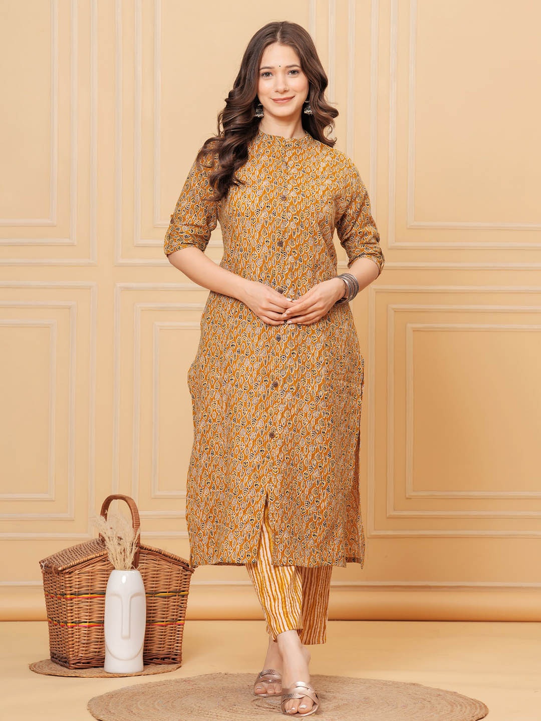 

MILAAV Women Printed Regular Kurti with Trousers, Yellow