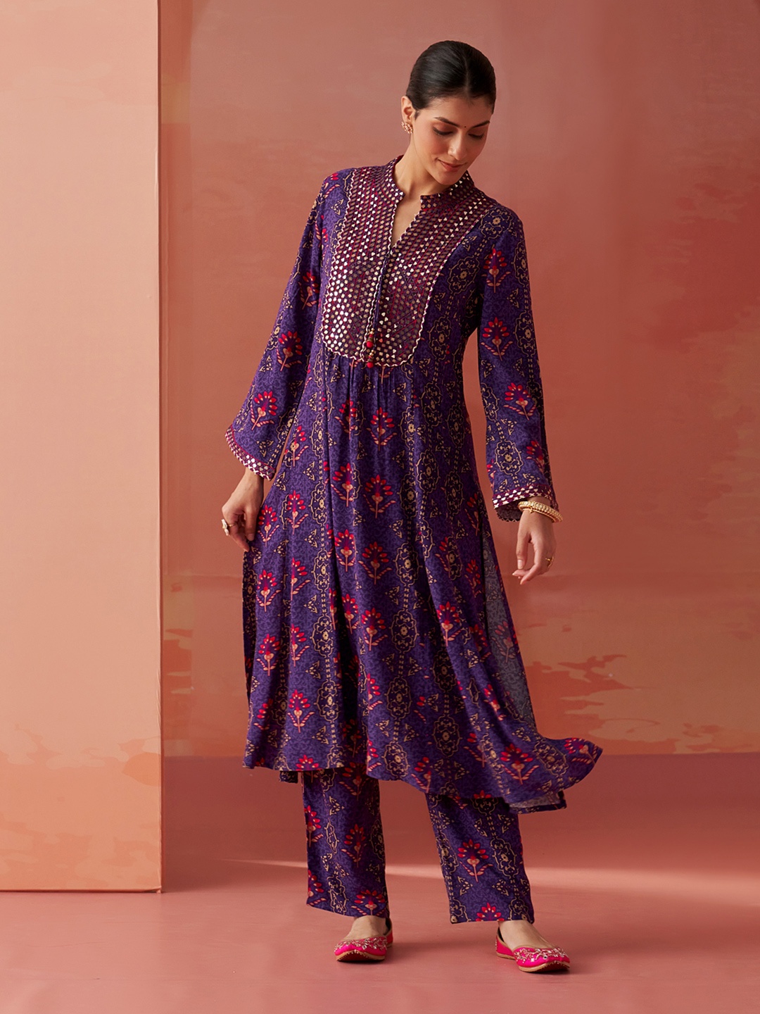 

Lakshita Ethnic Printed Kurta With Trousers, Purple