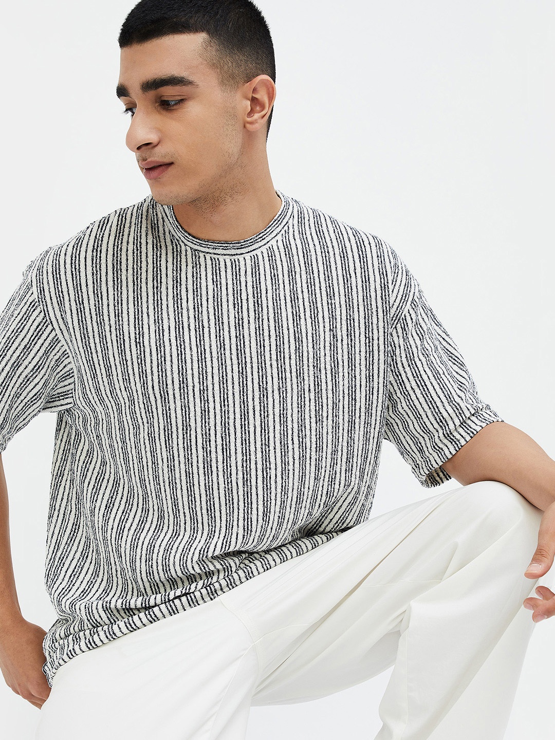 

Forca by Lifestyle Men Striped Drop-Shoulder Sleeves Pockets T-shirt, White