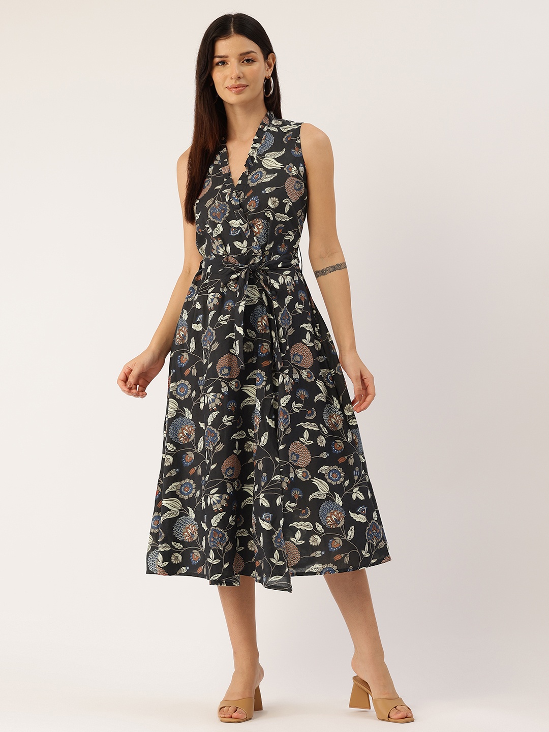 

FERANOID Floral Printed Midi Wrap-Style Dress, Black