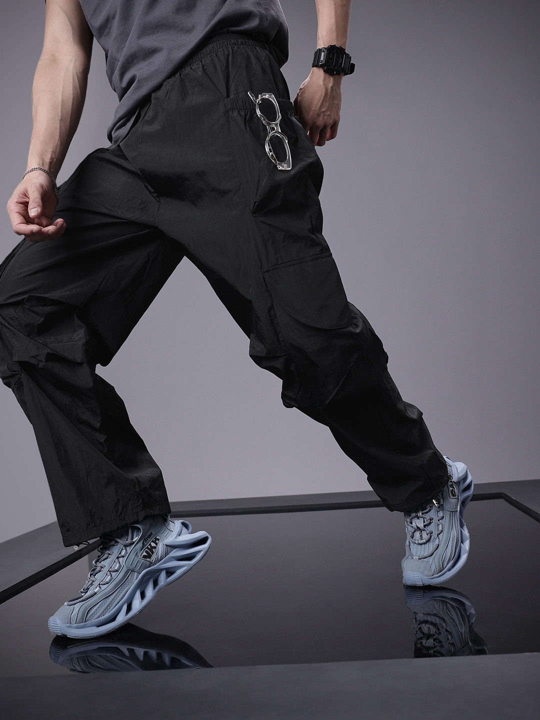 

SOKO STREET Men Parachute Trousers, Black