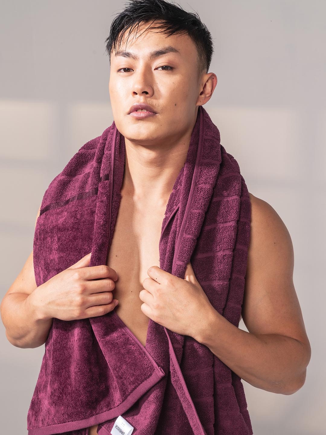 

DAMENSCH Premium Cotton Soft Sheared Terry Better-Basic Towel, Maroon