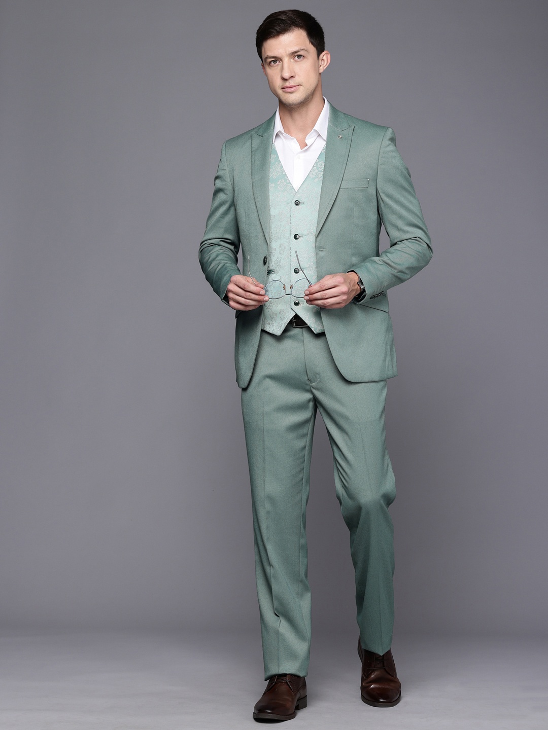 

Raymond Contemporary Fit Single Breasted 3 Piece Party Suits, Green