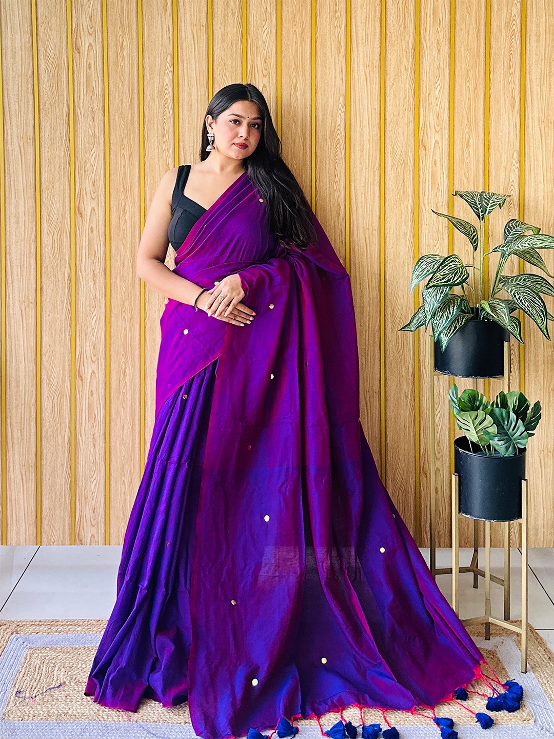 

Anouk Embellished Saree, Violet