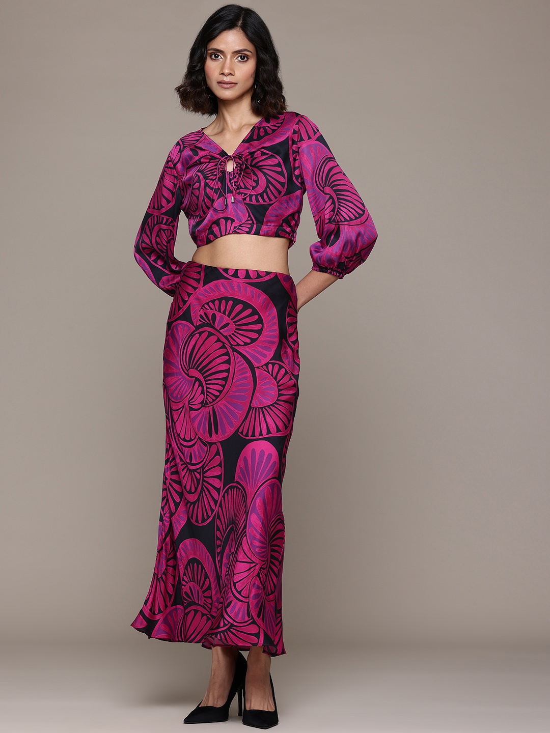 

Label Ritu Kumar Printed Satin Crop Top & Skirt, Pink