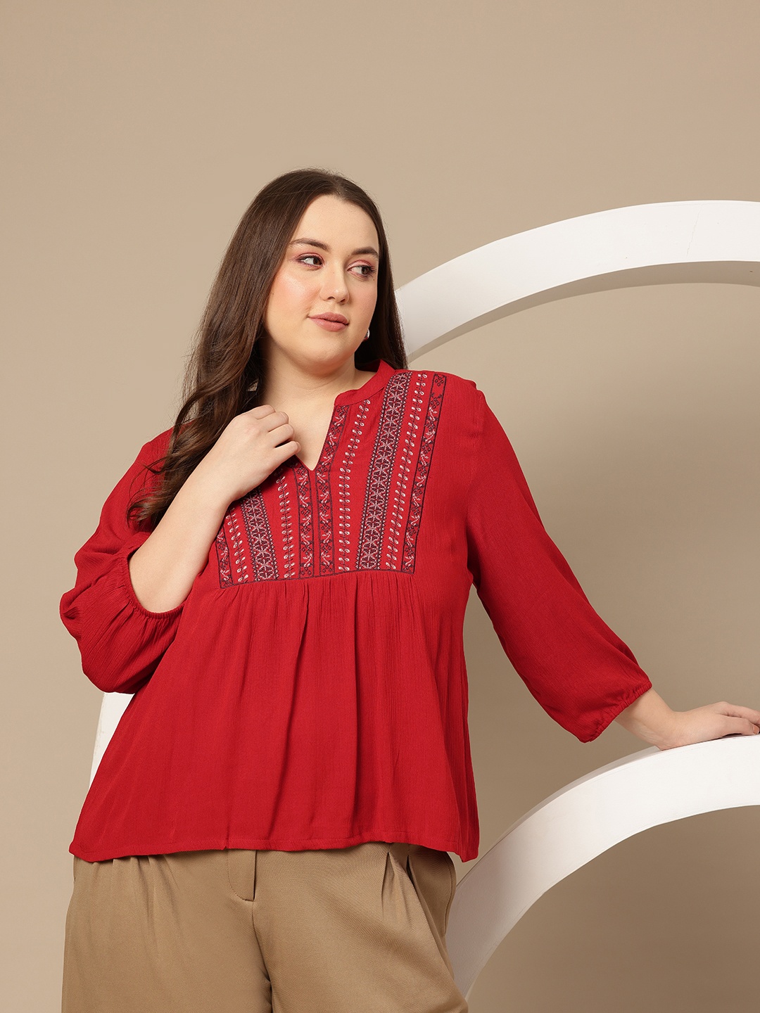 

Sztori Plus Size Floral Embroidered Empire Top, Red