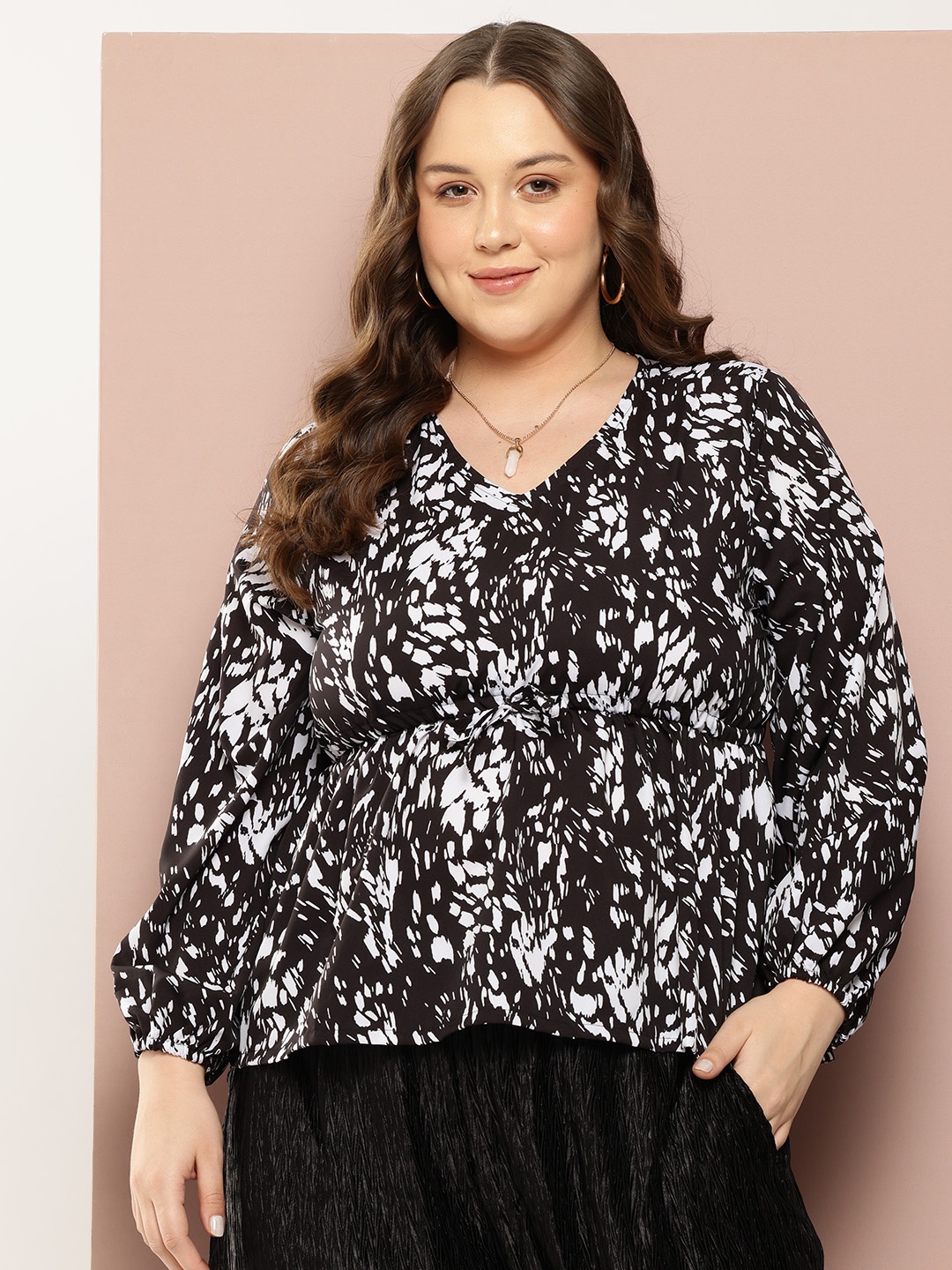 

Sztori Plus Size Printed Puff Sleeve Empire Top, Black