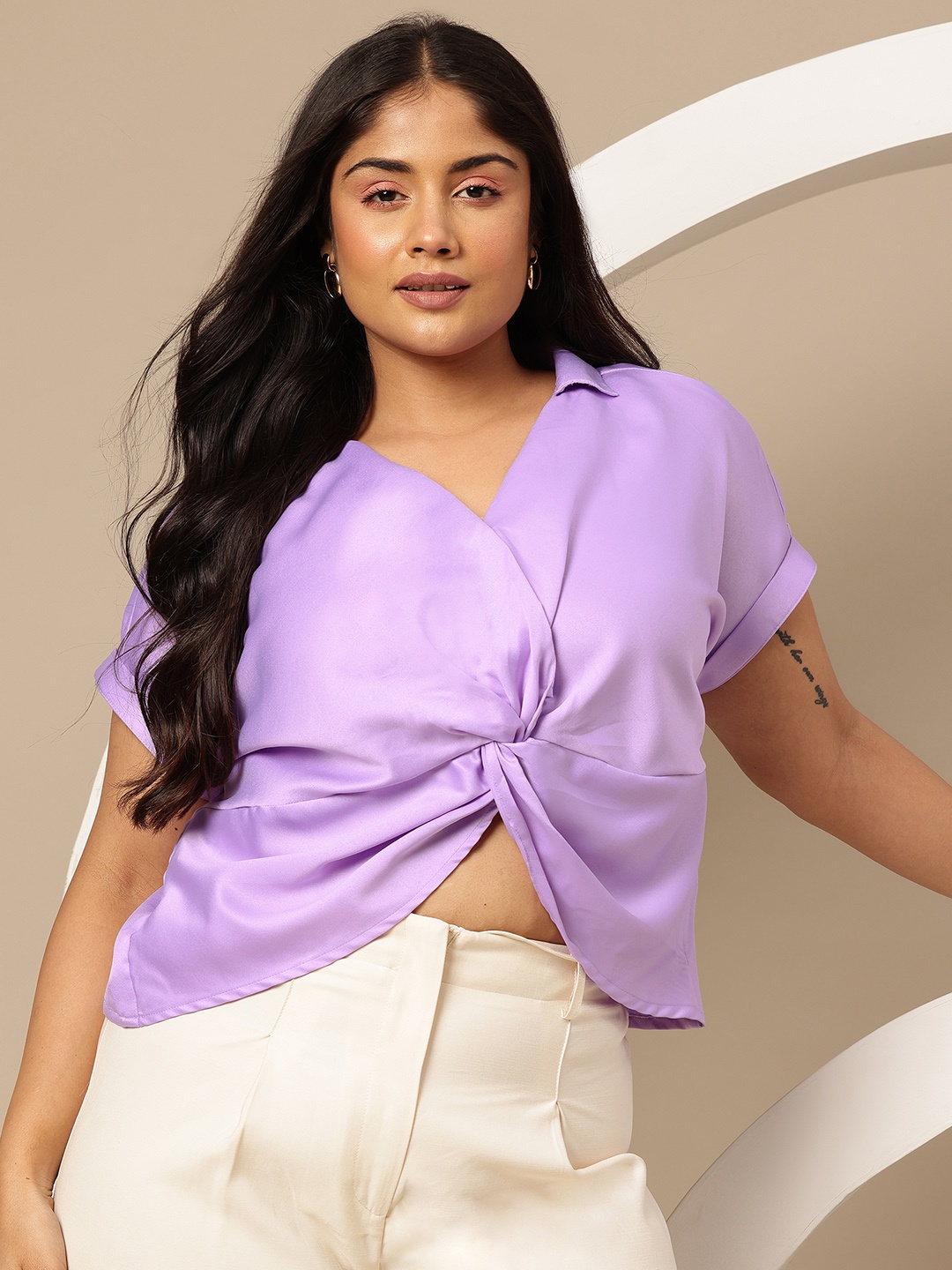 

Sztori Plus Size Extended Sleeves Satin-Finish Twisted Top, Lavender