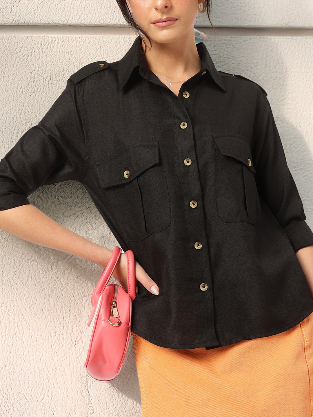 

DressBerry Minimal Magic Shirt with Pocket Detail, Black