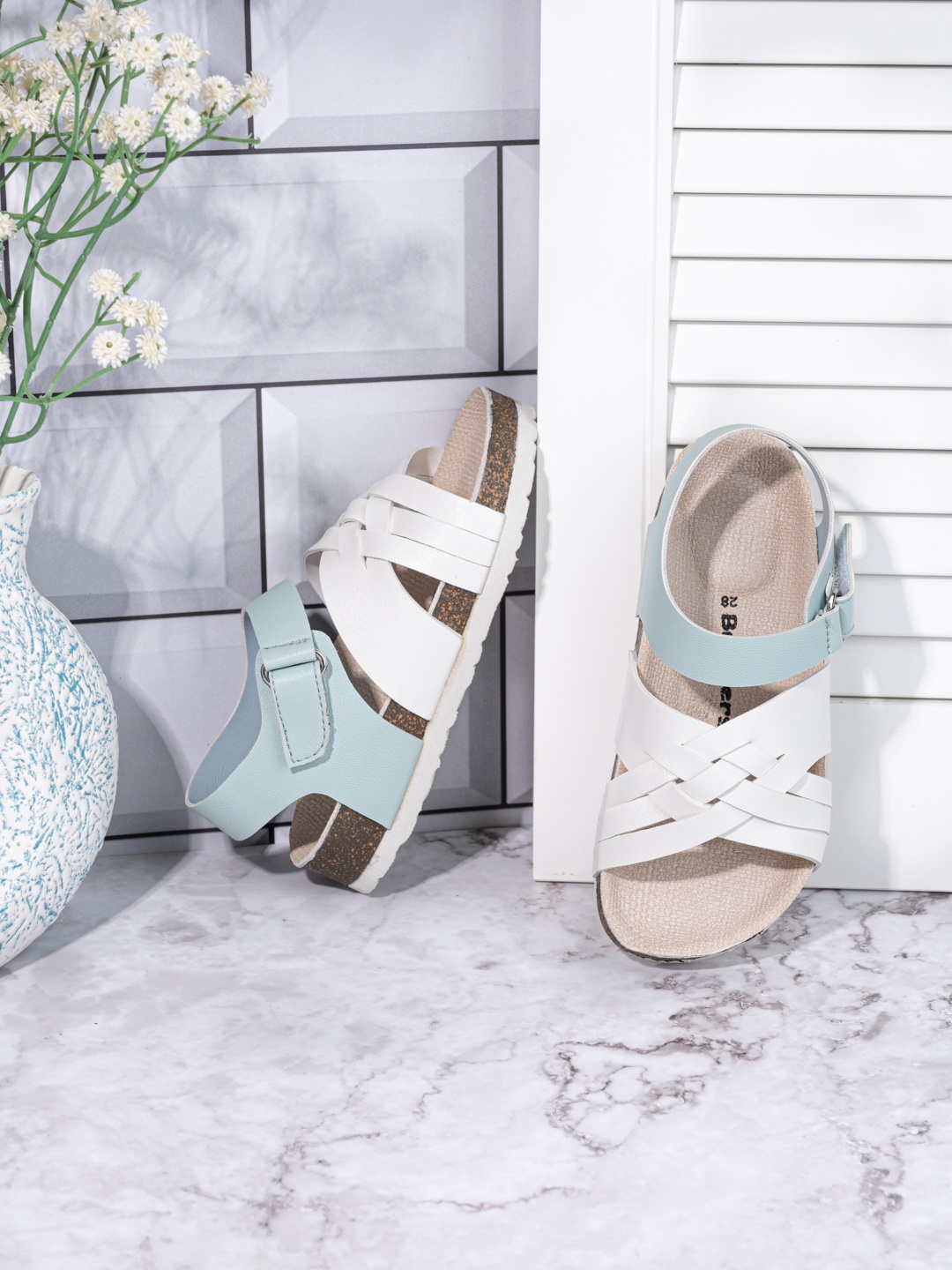 

BRISKERS Girls Colorblocked Casual Velcro Open Toe Flat Sandal, White