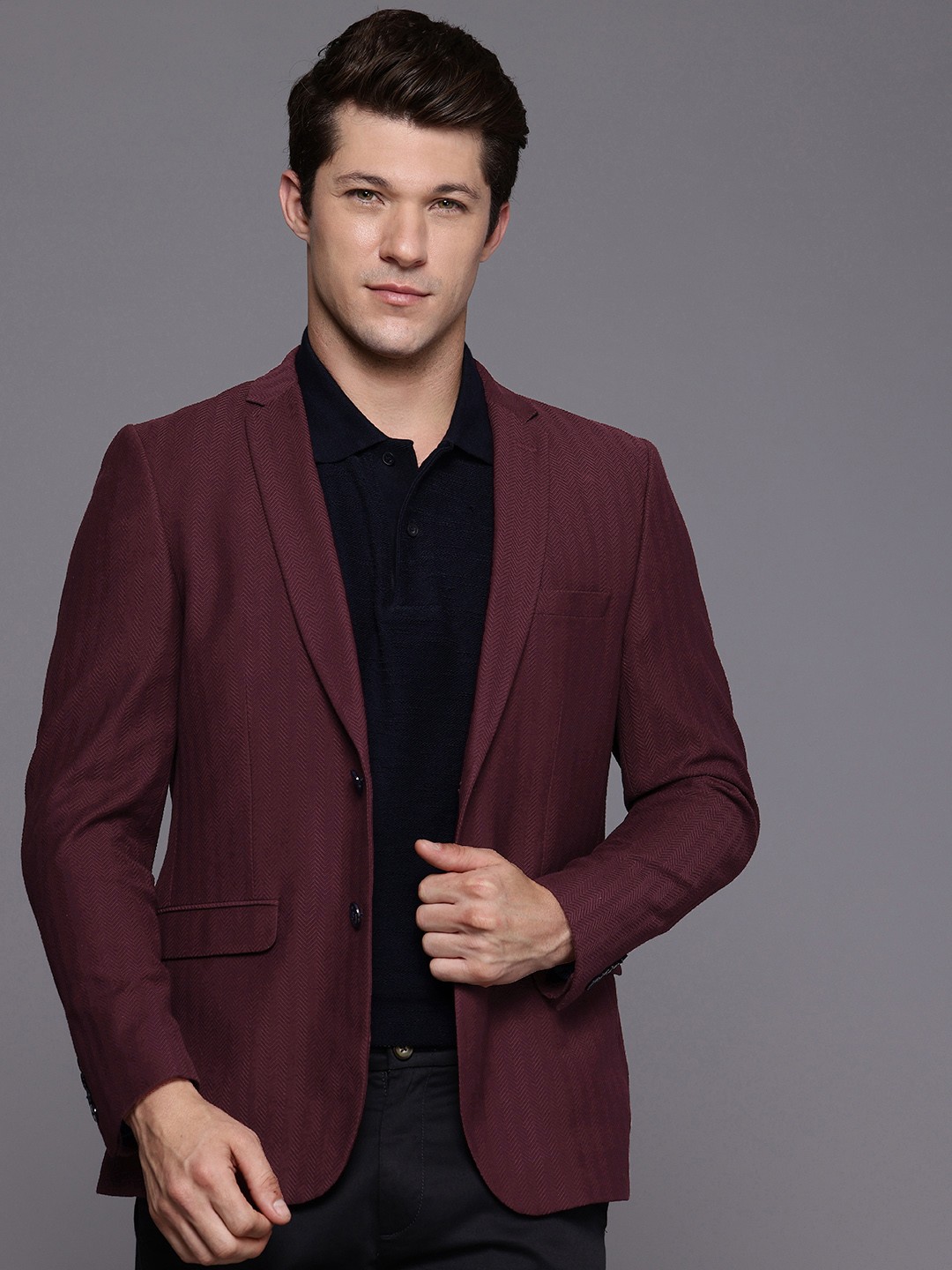 

Louis Philippe Sport Pure Cotton Textured Super Slim Fit Single-Breasted Semiformal Blazer, Maroon