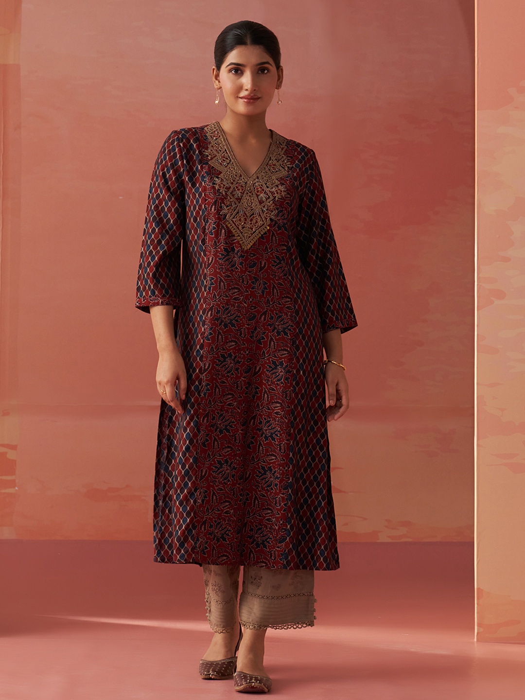 Lakshita Floral Embroidered Thread Work Kurta, Maroon