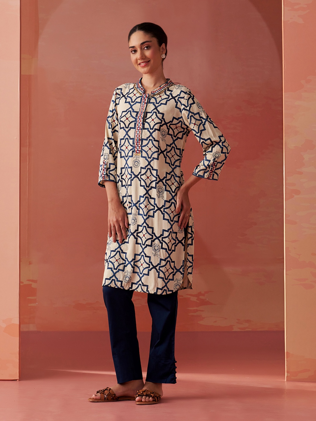 

Lakshita Women Dyed Flared Sleeves Thread Work Pathani Kurta, Blue