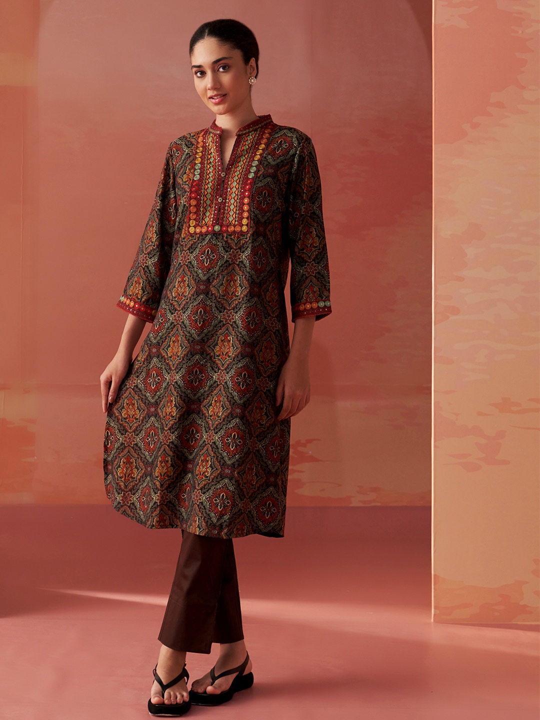 

Lakshita Women Geometric Kurta, Black