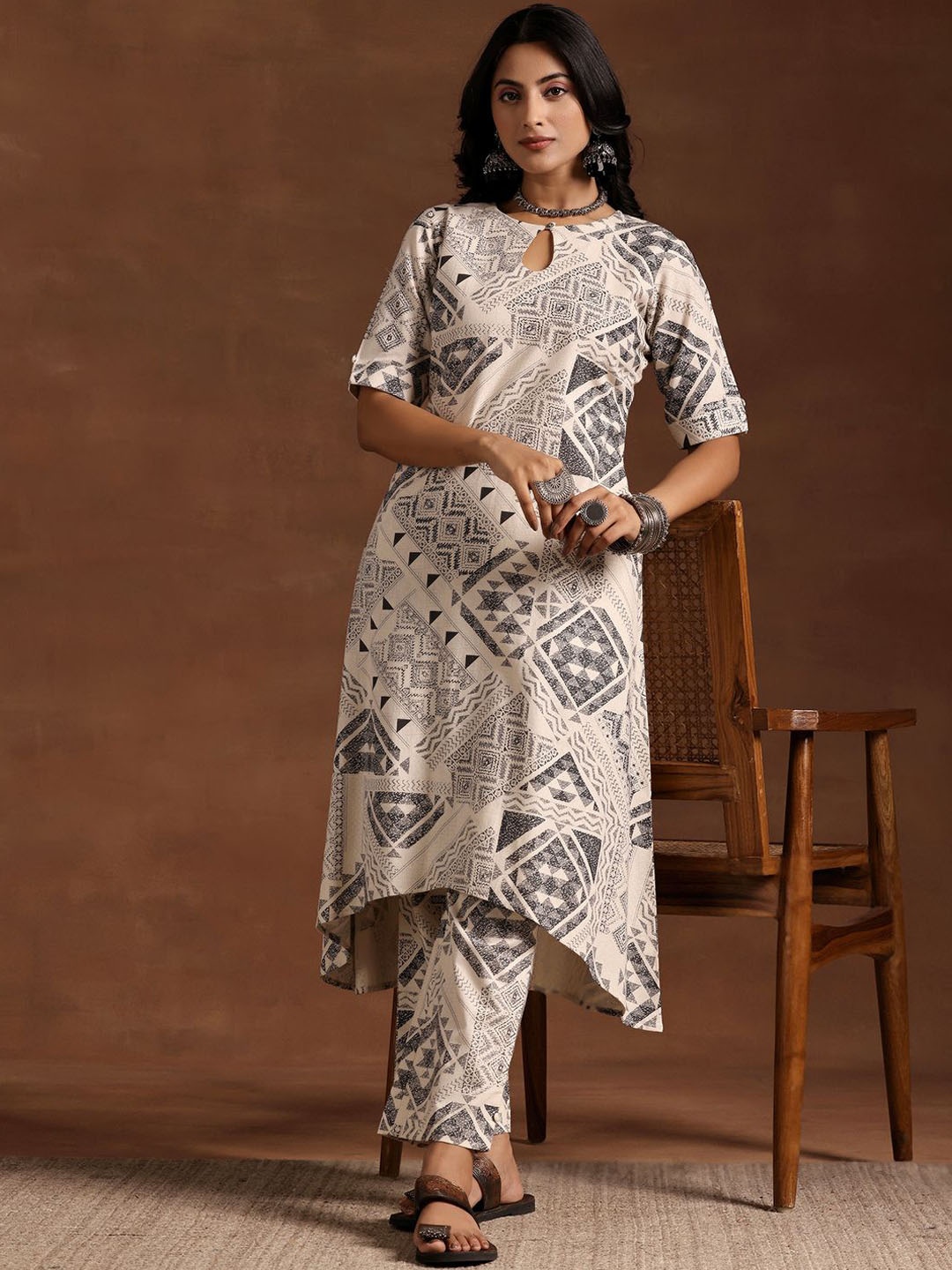

Libas Women Printed Regular Pure Cotton Kurta with Trousers, Beige
