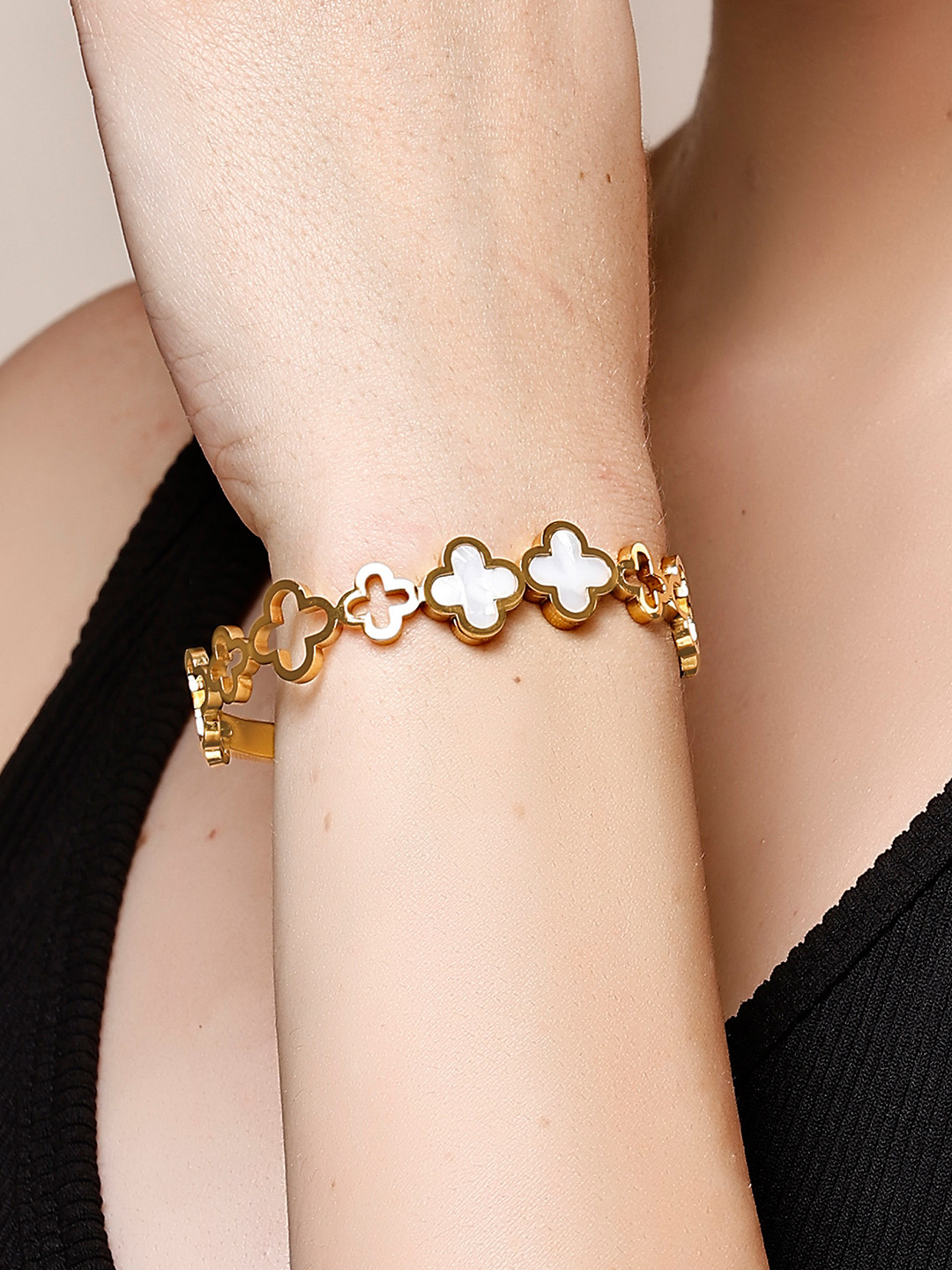 

Bohey by KARATCART Women Cubic Zirconia Gold-Plated Bangle-Style Bracelet