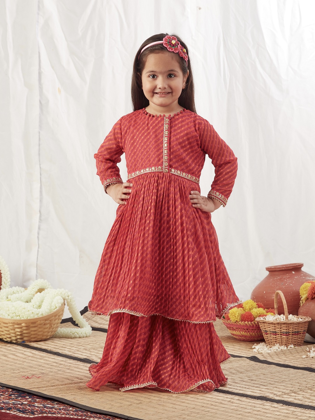 

Vivedkids Girls Printed Ready to Wear Lehenga & Blouse With Dupatta, Red