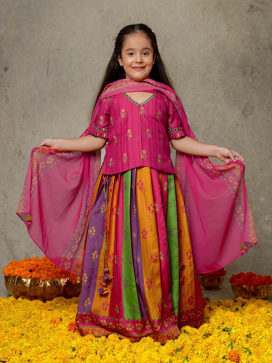 

Vivedkids Girls Printed Ready to Wear Lehenga & Blouse With Dupatta, Pink