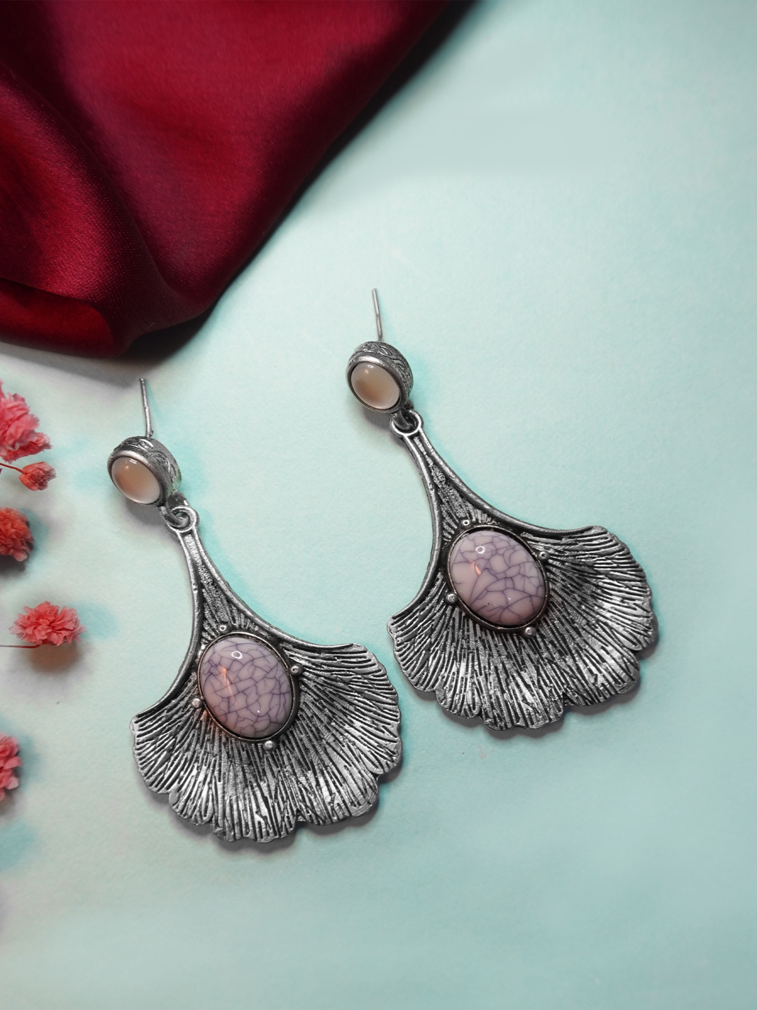 

Niscka Contemporary Drop Earrings, Grey