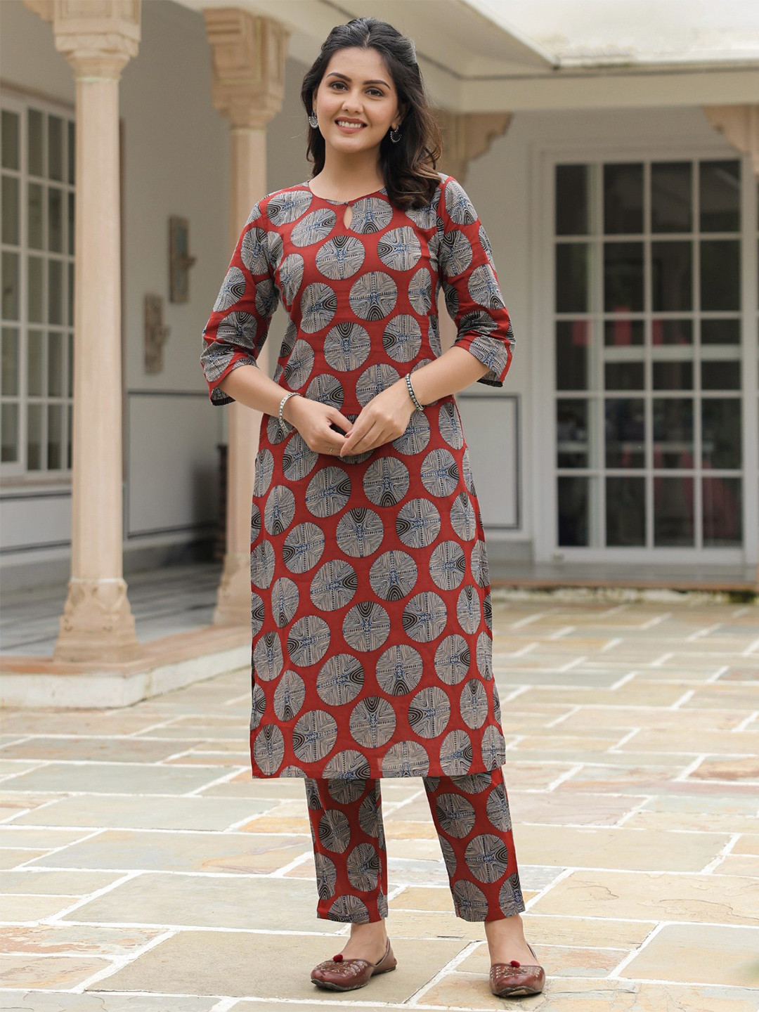 

Aramya Women Printed Regular Pure Cotton Kurta with Palazzos, Red
