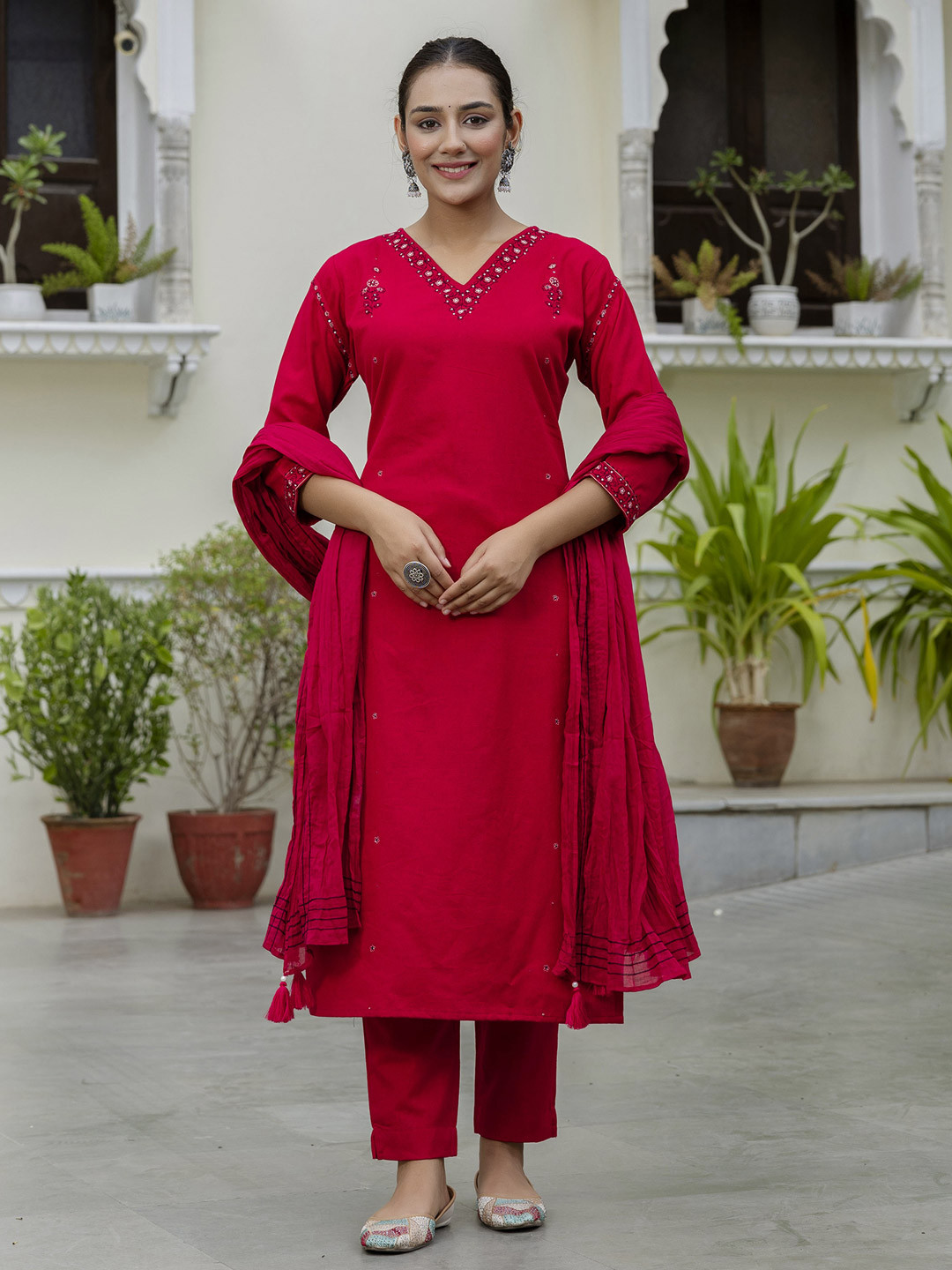 

Readiprint Women Floral Embroidered Regular Thread Work Pure Cotton KurtaTrousers, Red