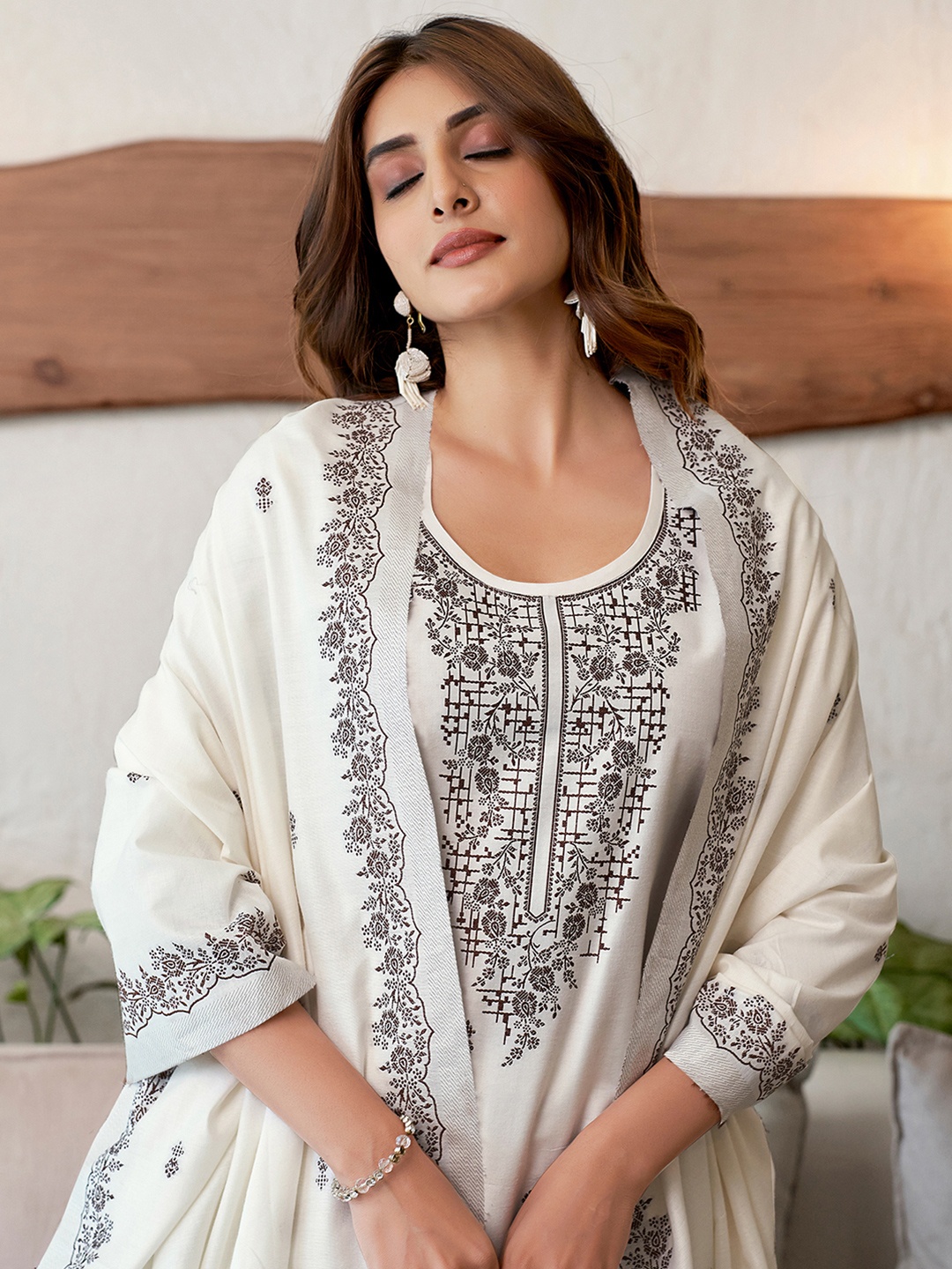 

KALINI Women Floral Yoke Design Regular Kurta with Trousers & With Dupatta, White