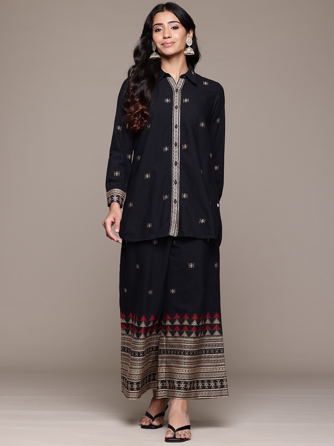 

Ritu Kumar Embroidered Tunic With Palazzos, Black