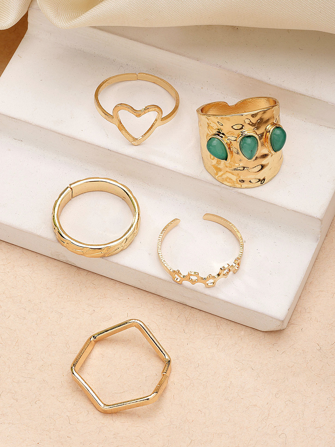 

Bohey by KARATCART 5Pcs Gold-Plated Intricate Details Finger Ring, Sea green