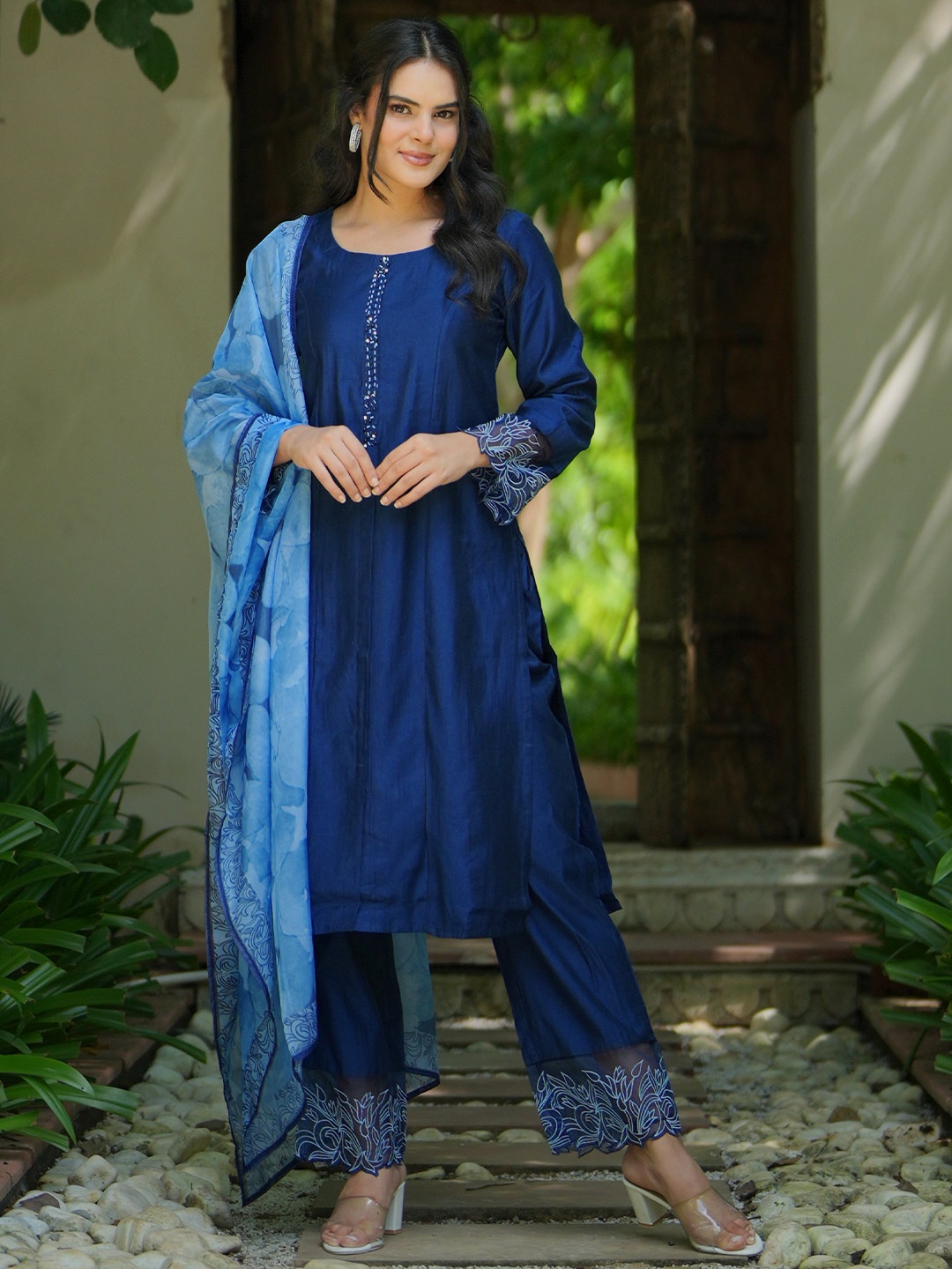 

Libas Floral Round Neck Panelled A Line Kurta with Trousers & Dupatta, Blue