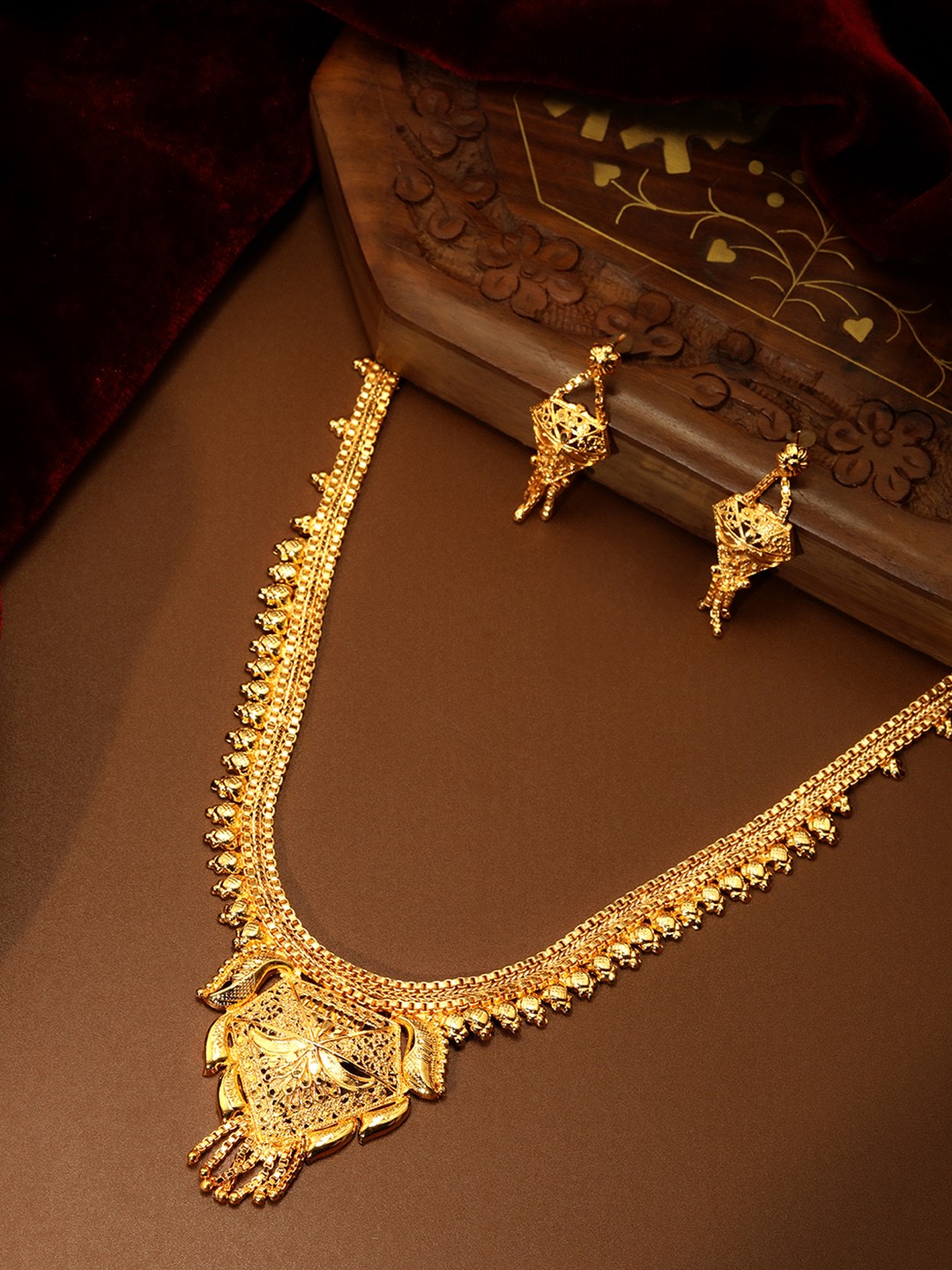 

AARSHVI Gold-Plated Long Necklace & Drop Earring Set