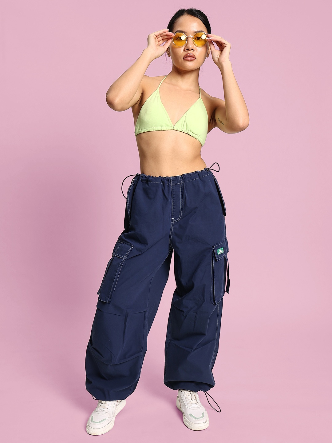 

URA STREET Women Relaxed Loose Fit High-Rise Cargos Trousers, Blue