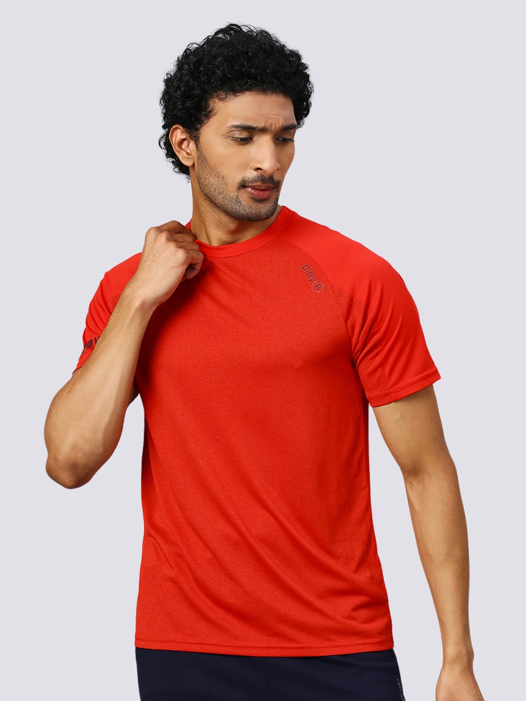 

playR Men Dri-FIT Solid Round Neck Sports T-shirt, Red