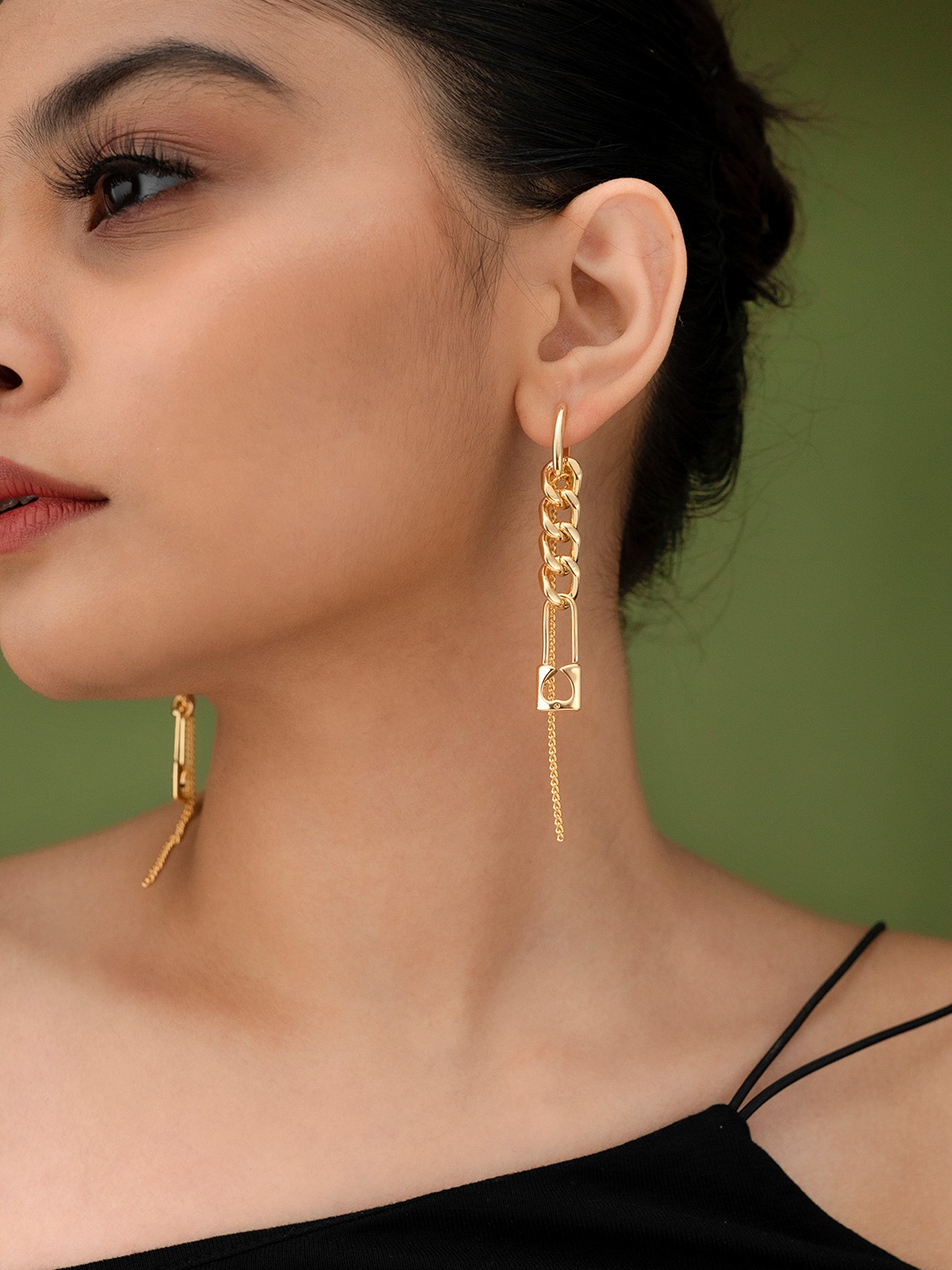 

Don't Call Me Princess 18k Gold Plated Contemporary Drop Earrings