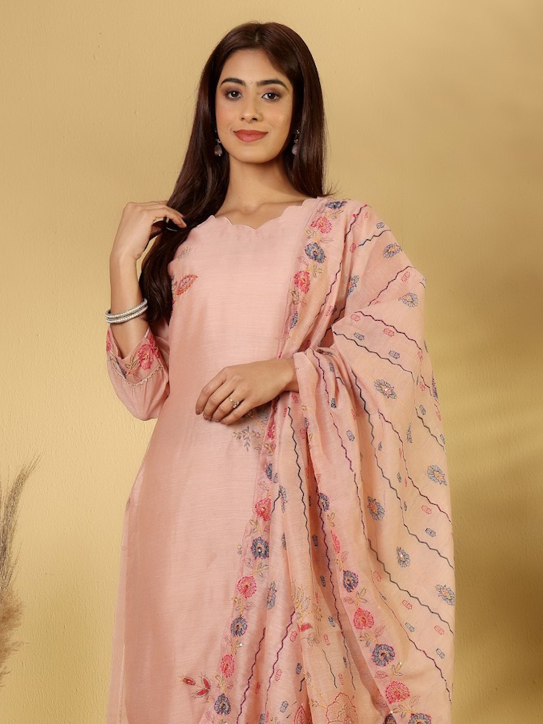 

Varanga Floral Embroidered Chanderi Silk Straight Kurta With Trouser & Dupatta, Mauve